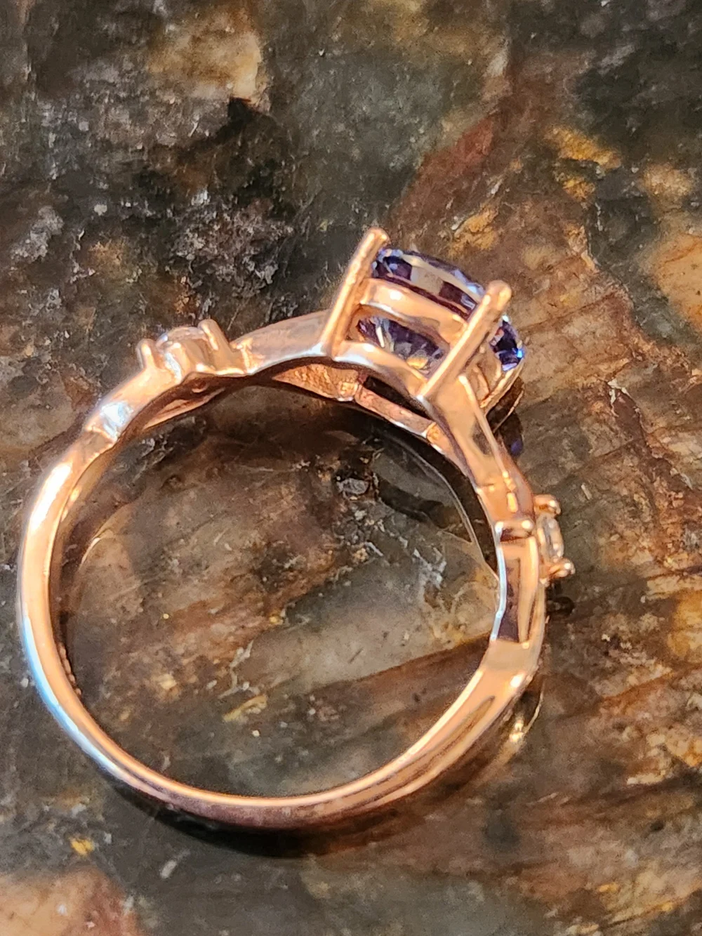 Diamond & Rose Gold Twist Band Ring